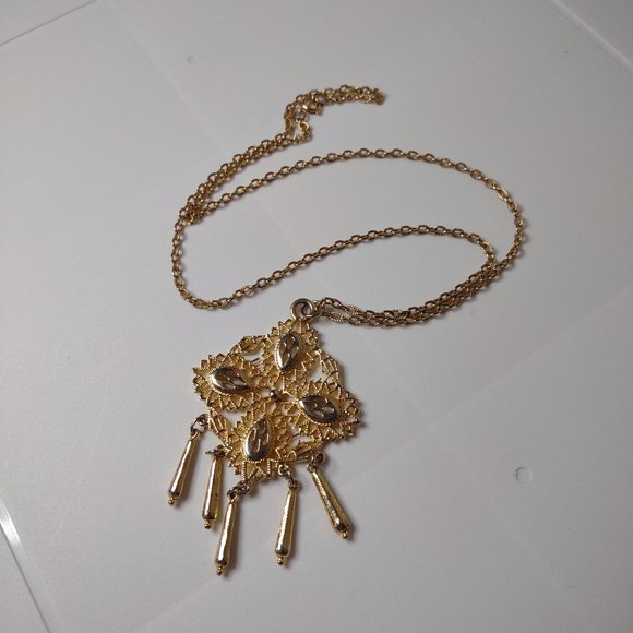 24.75 Inch Gold Tone Pendant Necklace - Picture 1 of 7